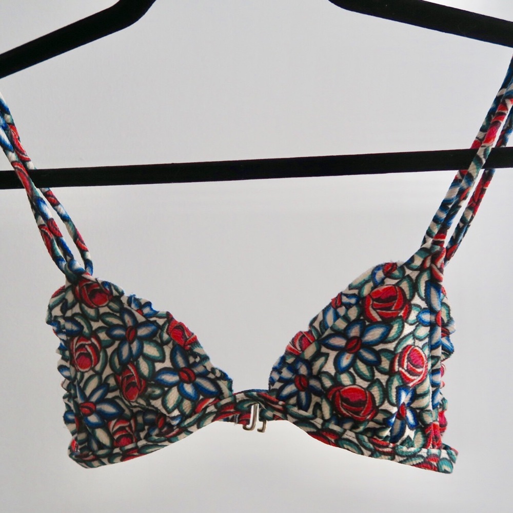 BEACH RIOT Swim Top